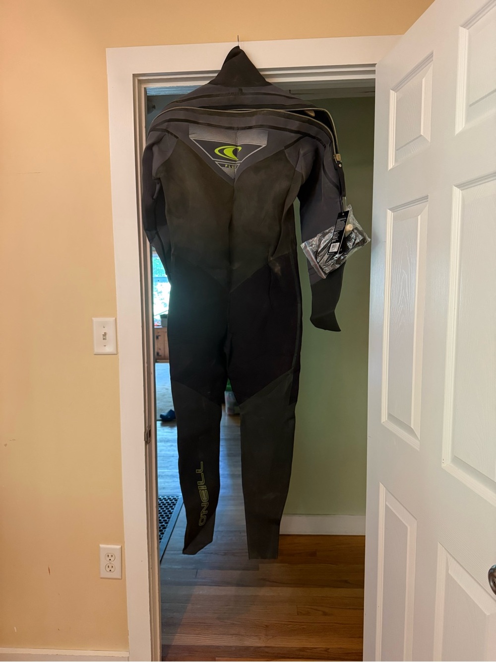 O'Neill Fluid Neo Men’s XL Drysuit, NWT